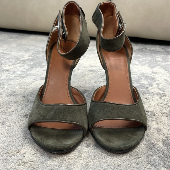 Givenchy Shark Lock Ankle Strap Stiletto Heels Sandals Gray Suede Sz 40 - Picture 9 of 15